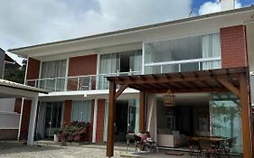 Casa Frente Mar em Porto Belo